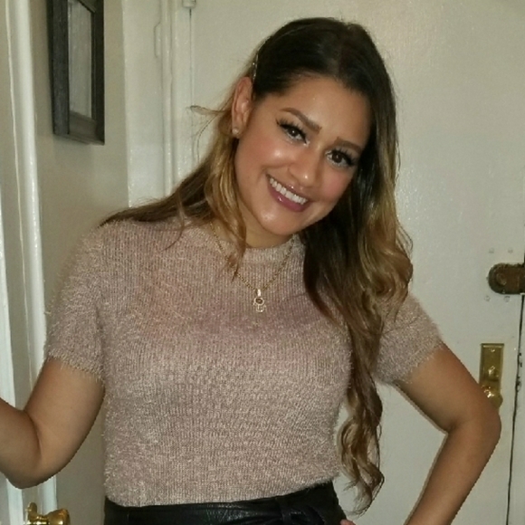 Meet your Posher, Laura - Picture 1 of 1